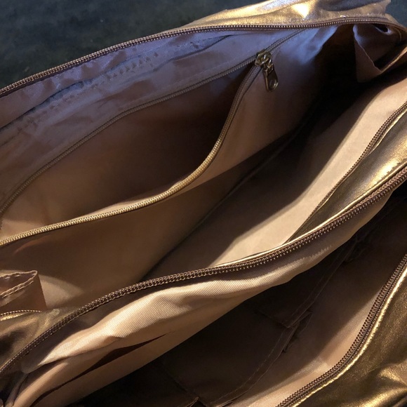 5/$20 Animal print multiple pocket bag/purse - Picture 4 of 5